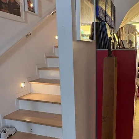 Wohnen Mit Kunst In * קלן