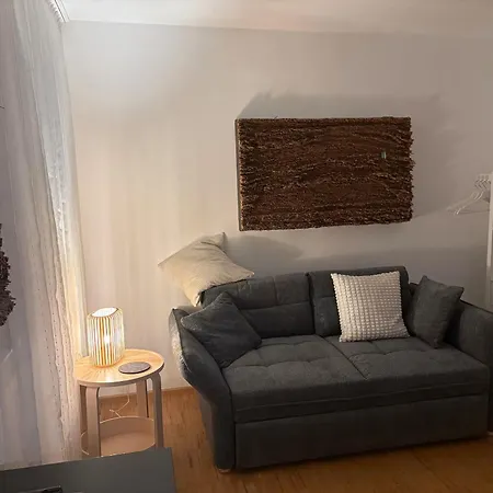 Wohnen Mit Kunst In קלן