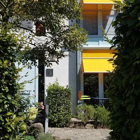 דירה Wohnen Mit Kunst In *