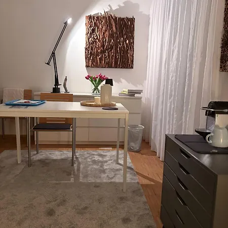 Wohnen Mit Kunst In Keulen