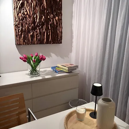 Wohnen Mit Kunst In דירה